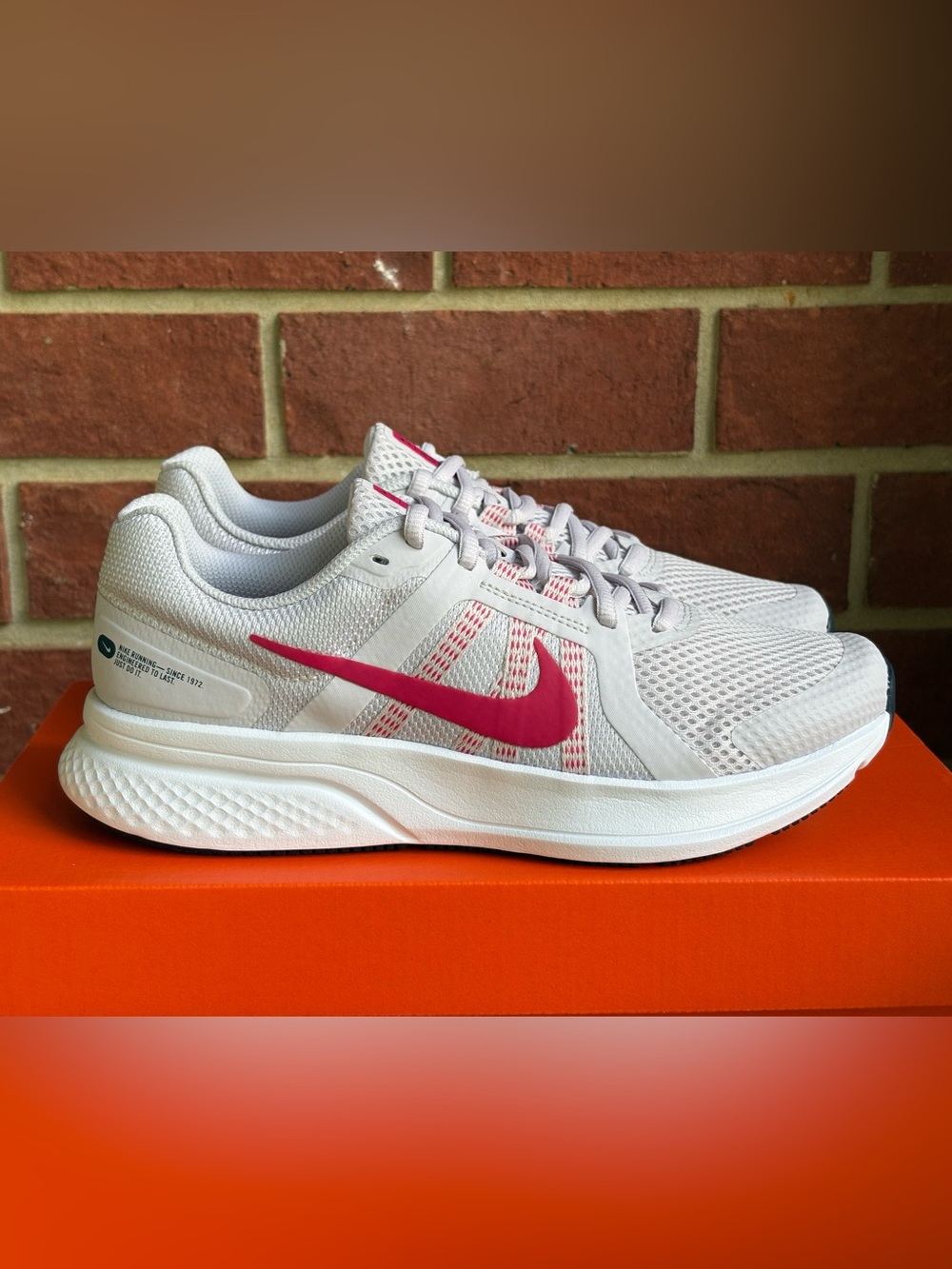 New Nike Run Swift 2 White Grey Pink Womens Sizes Sneakers NIB Athletic Shoes